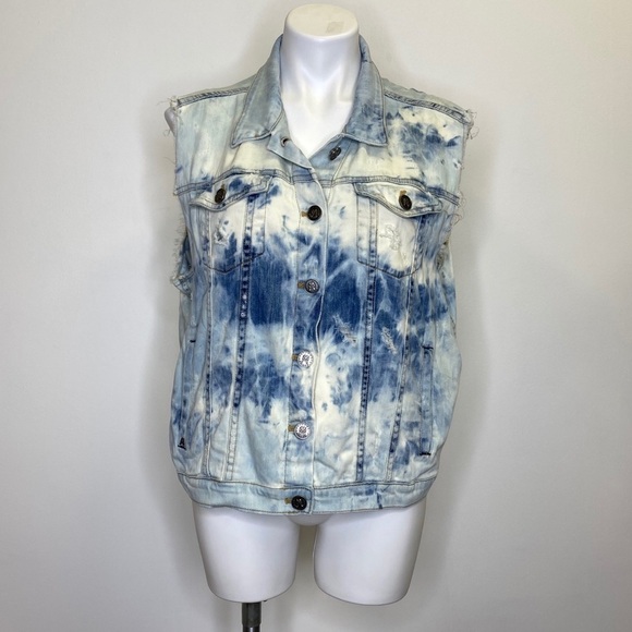 Victoria’s Secret Distressed Bleach Wash Jacket - Picture 1 of 10